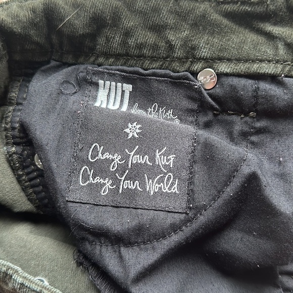 Kut from the Kloth Karen Baby Bootcut Olive green corduroy pant size 6 - Picture 5 of 10